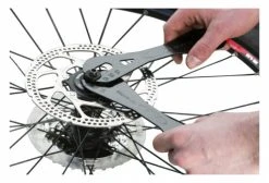 VAR Jeu De 2 Clés à Cônes De Moyeux -Entretien Réparation Route Soldes unnamed file 1592