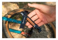 Multi-Outil Wolf Tooth 8-Bit Chainbreaker + Utility Knife (4 Fonctions) Noir 17 Multi-Outil Wolf Tooth 8-Bit Chainbreaker + Utility Knife (4 Fonctions) Noir -Entretien Réparation Route Soldes unnamed file 3718