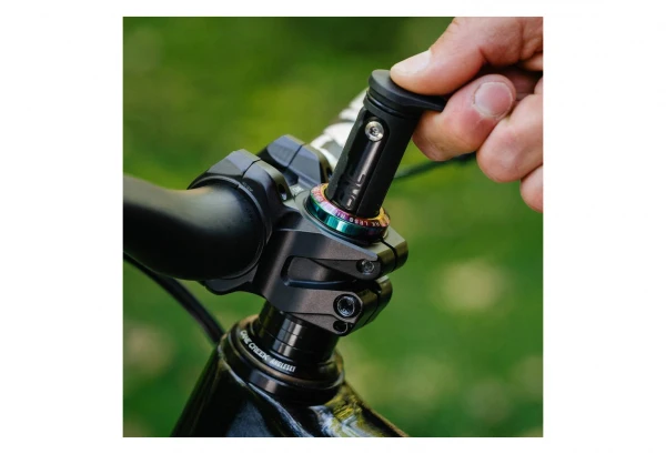 Support Multi-Outil OneUp Pour EDC V2 Rouge 4 Support Multi-Outil OneUp Pour EDC V2 Rouge – Image 2