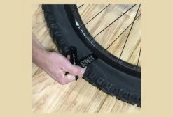 Multi-Outil Wolf Tooth Pack Pliers - Master Link Combo Pliers (4 Fonctions) Noir Orange 15 Multi-Outil Wolf Tooth Pack Pliers - Master Link Combo Pliers (4 Fonctions) Noir Orange -Entretien Réparation Route Soldes unnamed file 4385